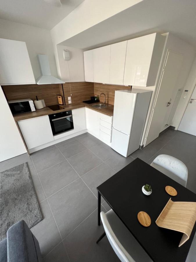 Appartement Tout Equipe Centre Ville Menton Luaran gambar