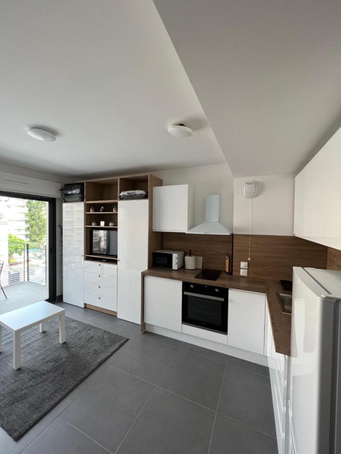 Appartement Tout Equipe Centre Ville Menton Luaran gambar